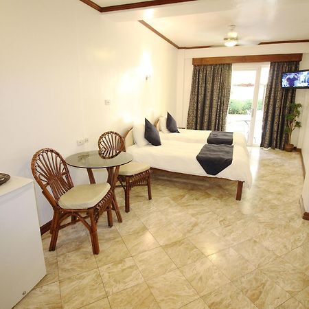 Mermaid Resort Puerto Galera Bagian luar foto