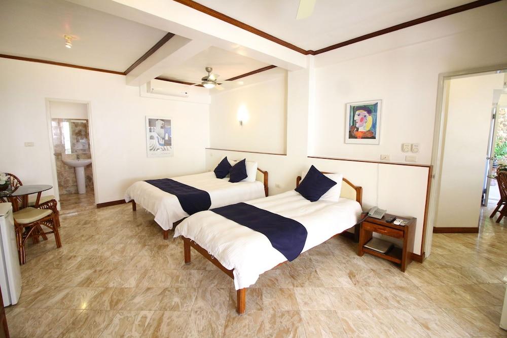 Mermaid Resort Puerto Galera Bagian luar foto