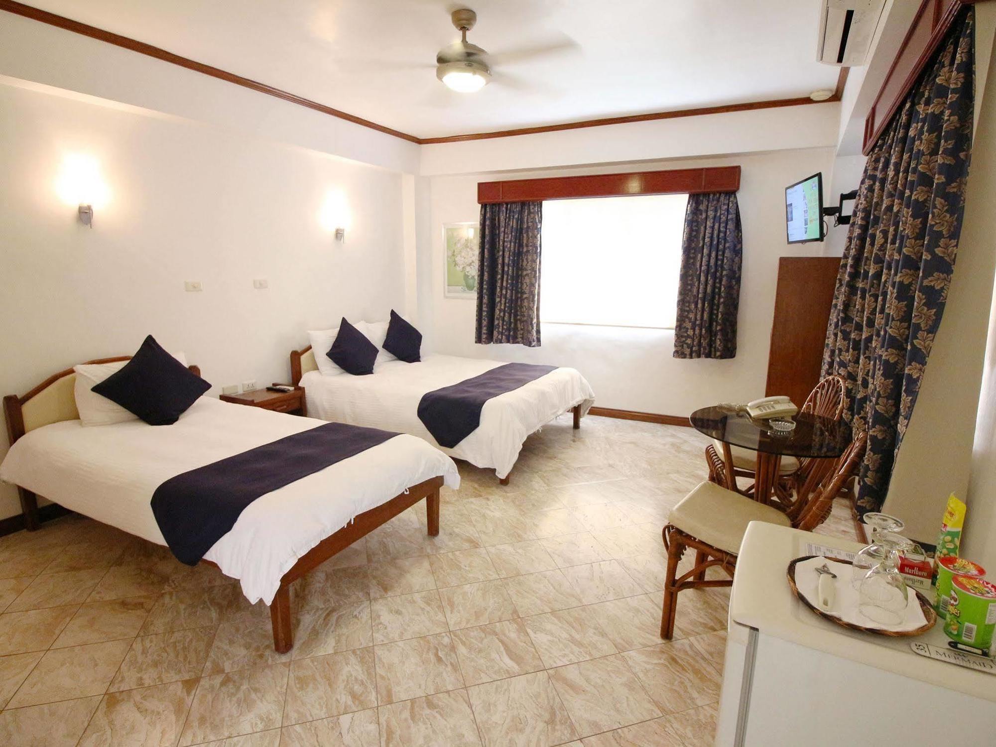 Mermaid Resort Puerto Galera Bagian luar foto